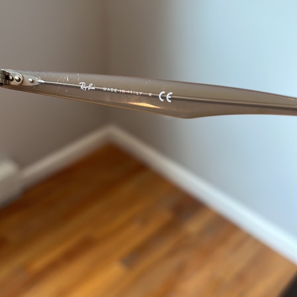 Raybans- great condition! - Picture 3 of 4